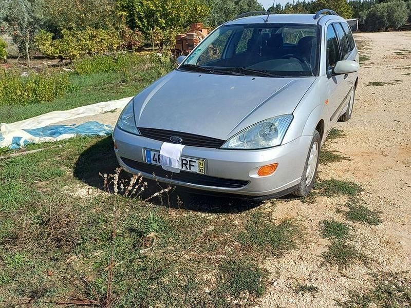 Usado 2001 Ford Focus Sedan | € 2.500 (Preço justo) - Imagem 1/4