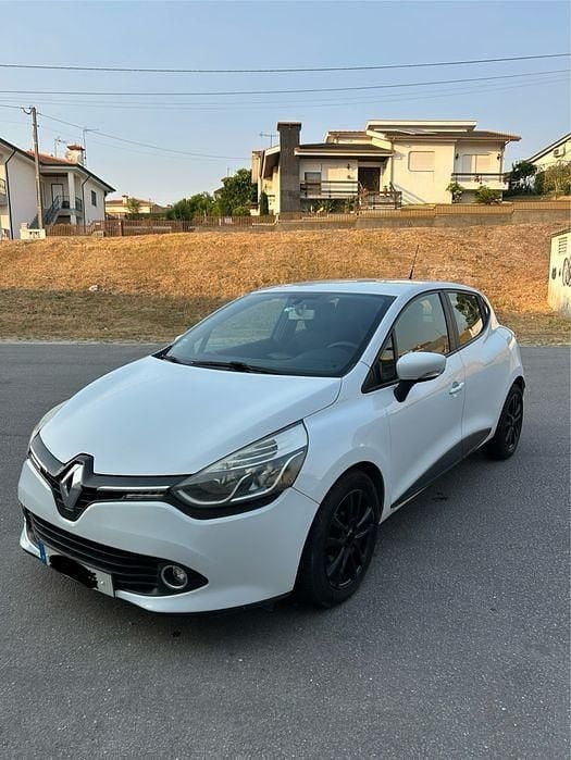 Usado 2014 Renault Clio IV Sedan | € 8.500 (Preço justo) - Imagem 1/4