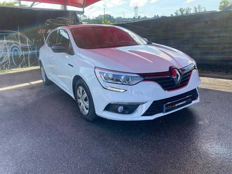 Branco Usado 2017 Renault Mégane IV Zen | € 11.900 (Preço justo) - Imagem 1/4