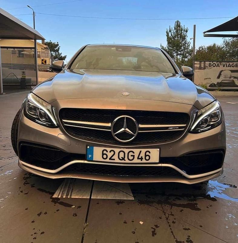 Cinzento Usado 2015 Mercedes C63S AMG AMG Sedan | € 65.000 - Imagem 1/4