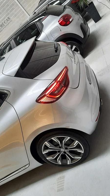 Usado Renault Clio V 91 HP (66 kW) 2021 Cinzento Citadino
