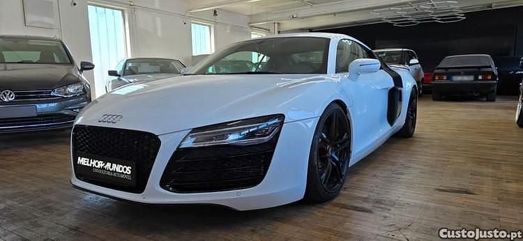 Branco Usado 2013 Audi R8 Coupé Coupé | € 69.990 - Imagem 1/1