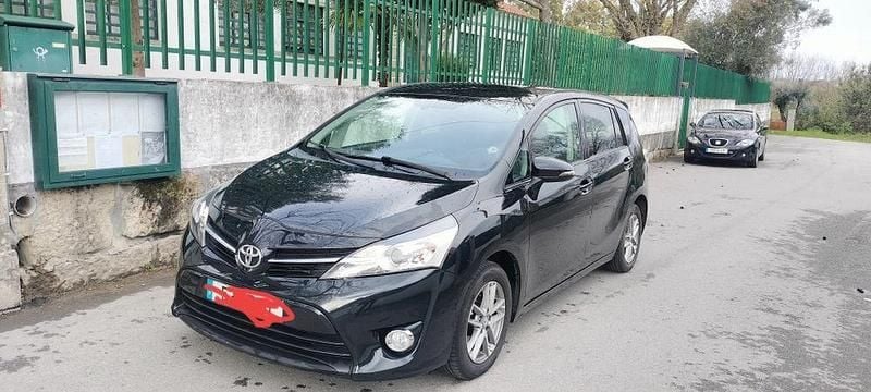 Usado 2016 Toyota Verso Monovolume | € 12.000 - Imagem 1/4