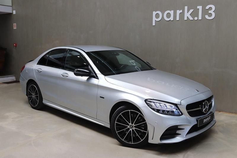 Cinza Usado 2021 Mercedes C300 AMG line Sedan | € 32.990 (Preço justo) - Imagem 1/4