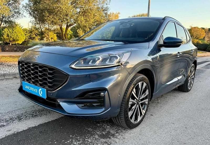 Azul Usado 2022 Ford Kuga SUV | € 26.600 (Bom preço) - Imagem 1/4