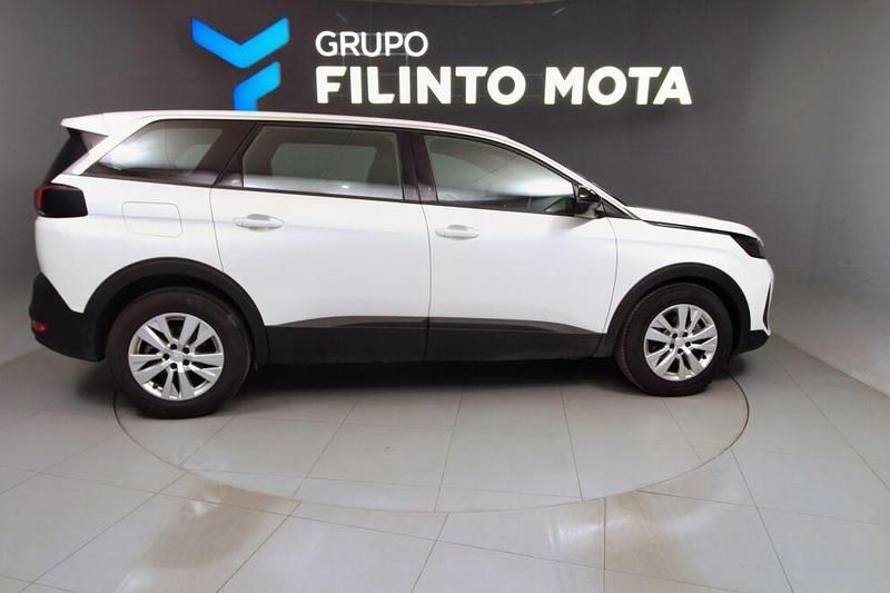 Usado Peugeot 5008 Active 130 HP (95 kW) 2023 Branco SUV
