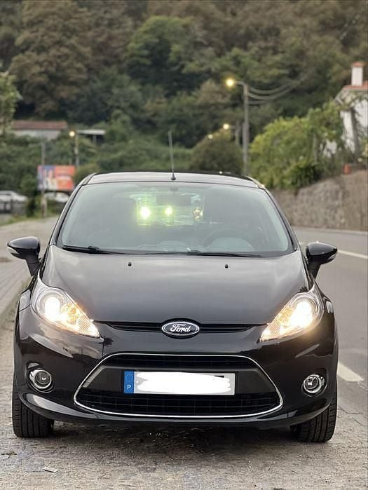 Usado 2008 Ford Fiesta Citadino | € 6.000 (Caro) - Imagem 1/4