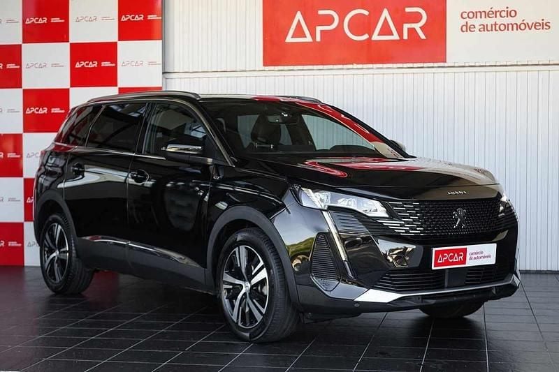 Preto Usado 2023 Peugeot 5008 GT Monovolume | € 29.900 (Bom preço) - Imagem 1/4