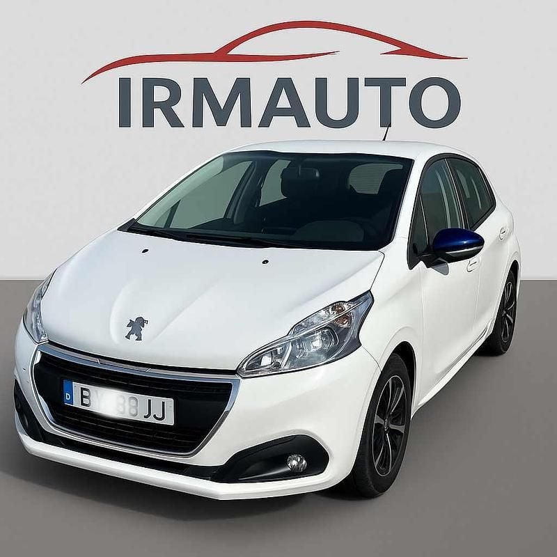 Branco Usado 2014 Peugeot 208 Citadino | € 7.299 (Preço justo) - Imagem 1/4