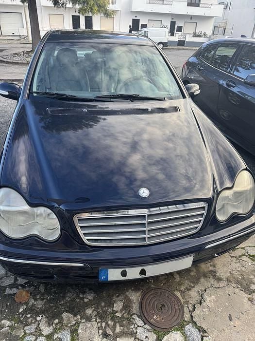 Usado 2002 Mercedes C220 Sedan | € 5.000 (Preço justo) - Imagem 1/4