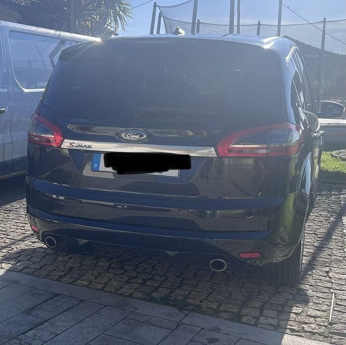 Usado Ford S-MAX S 200 HP (147 kW) 2011 Monovolume