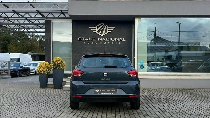 Usado Seat Ibiza Style 95 HP (69 kW) 2022 Cinza Citadino
