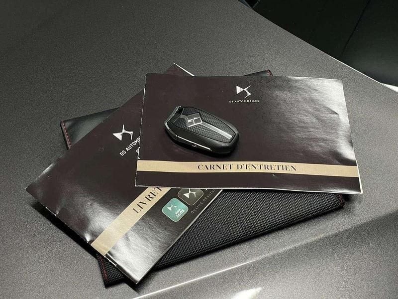 Usado DS Automobiles DS4 Performance 130 HP (95 kW) 2023 Cinza SUV