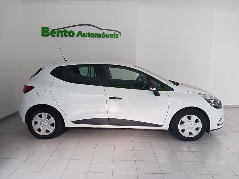 Usado Renault Clio IV Zen 75 HP (55 kW) 2019 Branco