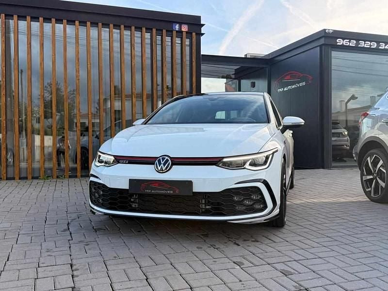 Branco Usado 2021 VW Golf VIII Carrinha | € 36.900 (Preço elevado) - Imagem 1/4