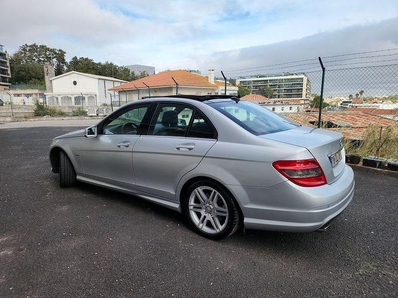 Usado Mercedes C200 AMG 135 HP (99 kW) 2010 Sedan
