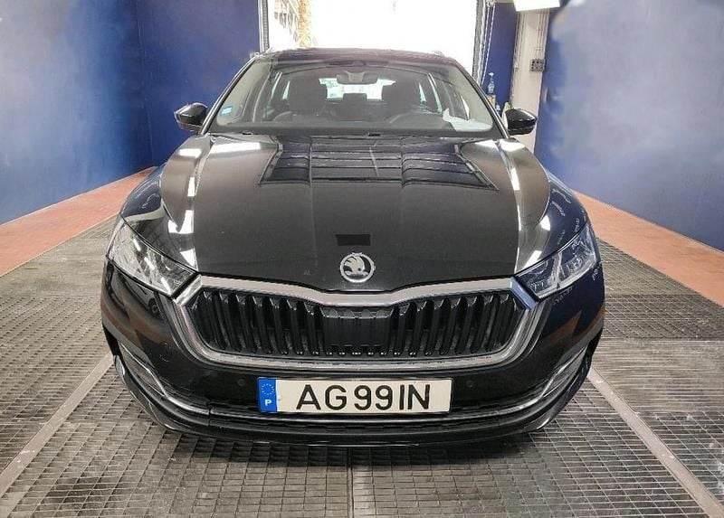 Preto Usado 2021 Skoda Octavia Style Carrinha | € 22.840 (Preço justo) - Imagem 1/4