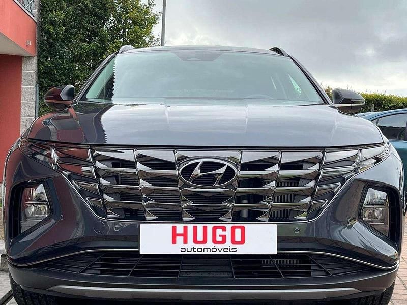 Usado Hyundai Tucson Premium 116 HP (85 kW) 2024 Cinzento SUV