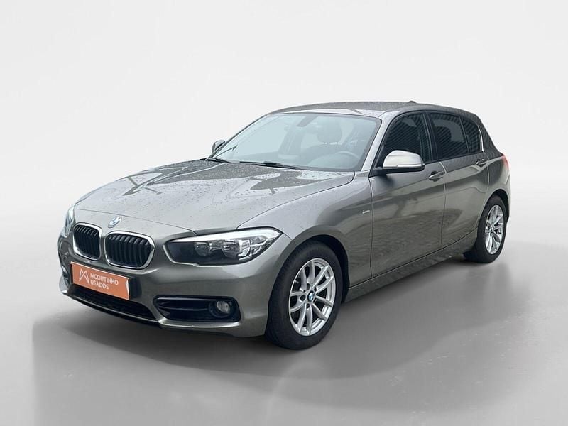Cinza Usado 2015 BMW 116 Sport Line Citadino | € 15.153 - Imagem 1/4
