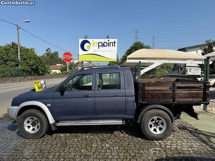 Usado Mitsubishi L200 106 HP (77 kW) 2003 Azul Pickup