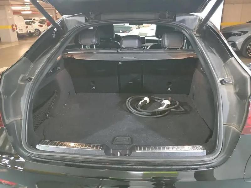 Usado Mercedes GLC300e 320 HP (235 kW) 2022 Preto Coupé