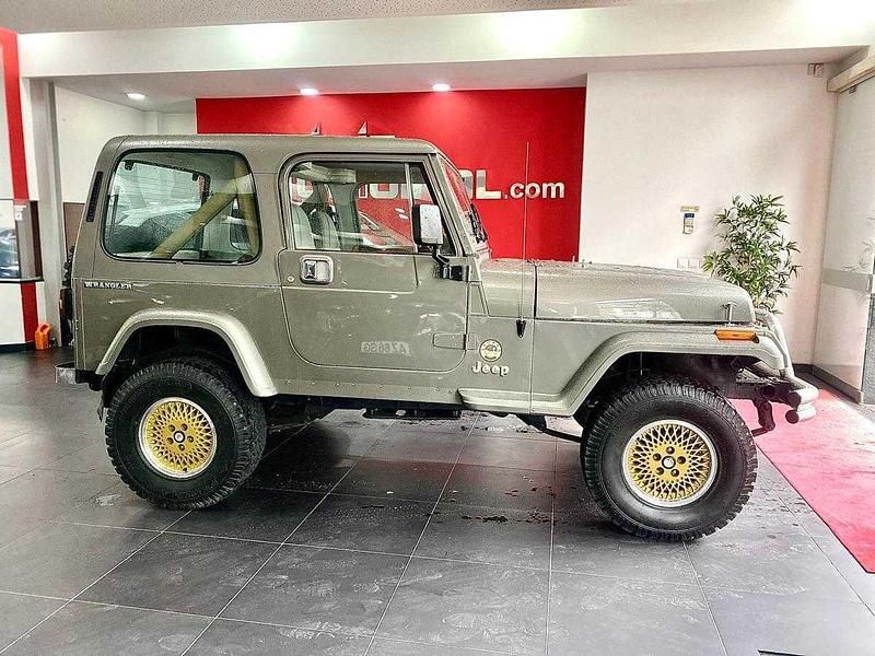 Usado Jeep Wrangler 174 HP (127 kW) 1998 Verde SUV