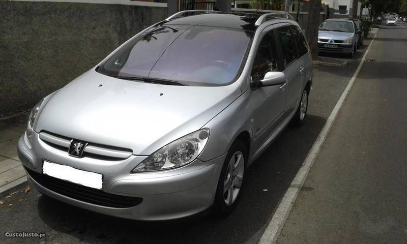 Vendido Peugeot 307 SW 7 lugares - 05 - Carros usados para venda