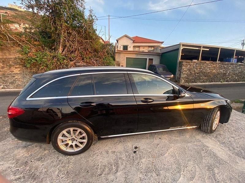 Usado 2018 Mercedes C220 Sedan | € 19.500 - Imagem 1/4