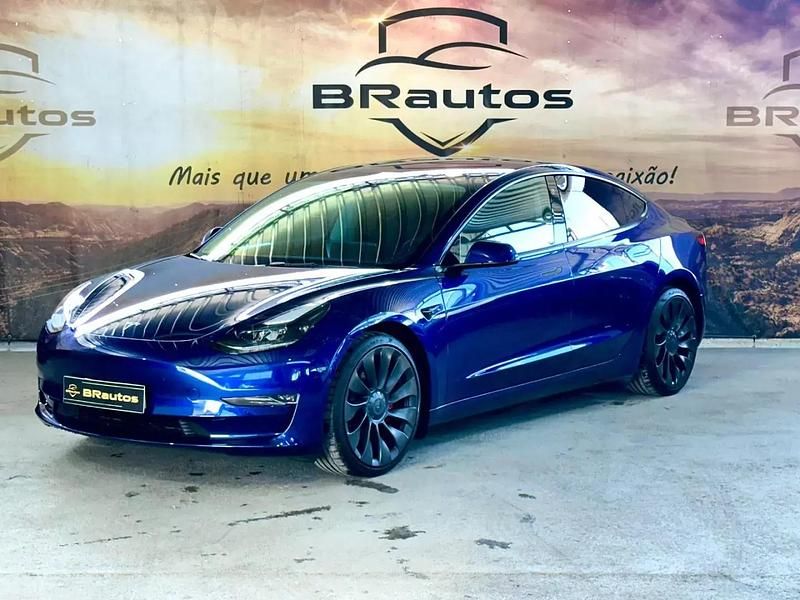 Azul Usado 2022 Tesla Model 3 Performance Sedan | € 41.900 - Imagem 1/4