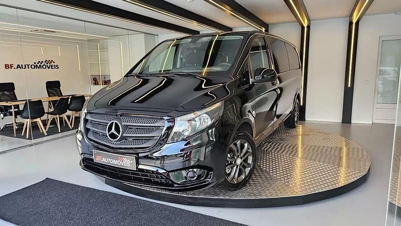 Preto Usado 2019 Mercedes Vito Monovolume | € 34.900 - Imagem 1/4