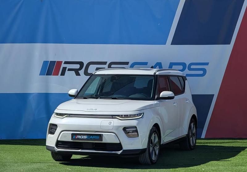 Branco Usado 2022 Kia Soul EV SUV | € 22.990 (Bom preço) - Imagem 1/4