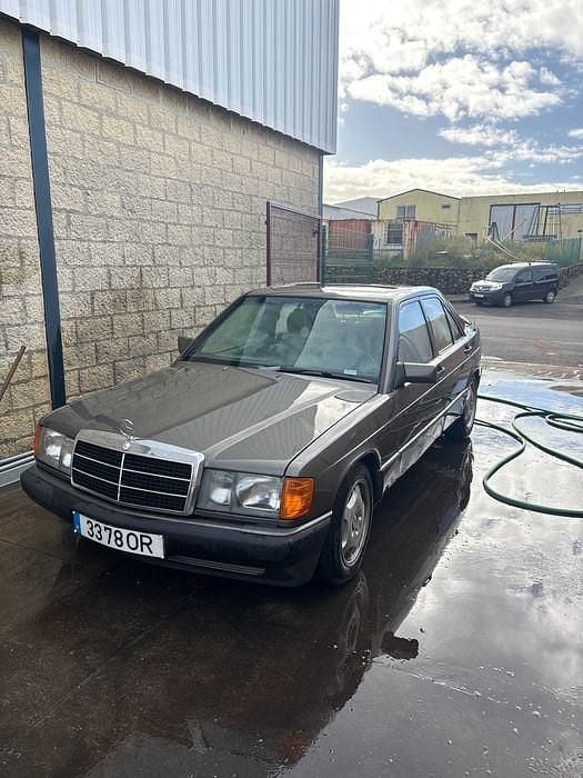 Usado 1988 Mercedes 190 Sedan | € 5.750 - Imagem 1/4