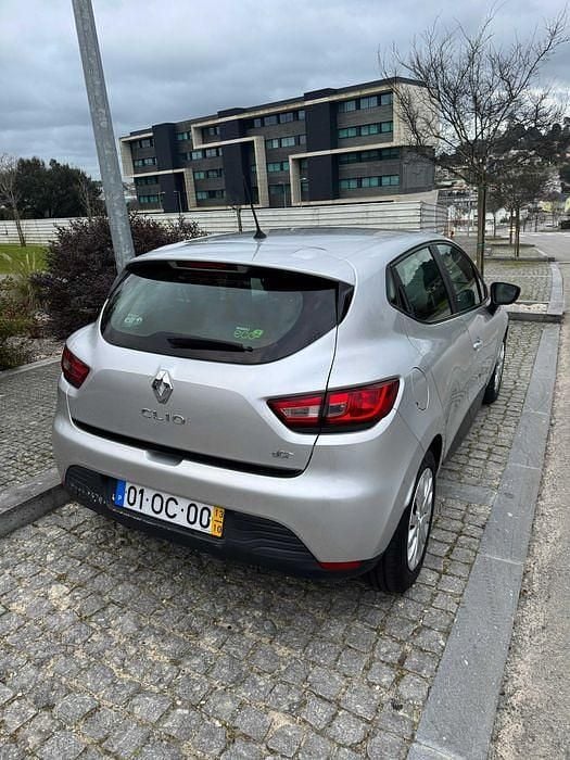 Usado Renault Clio IV 90 HP (66 kW) 2013 Sedan