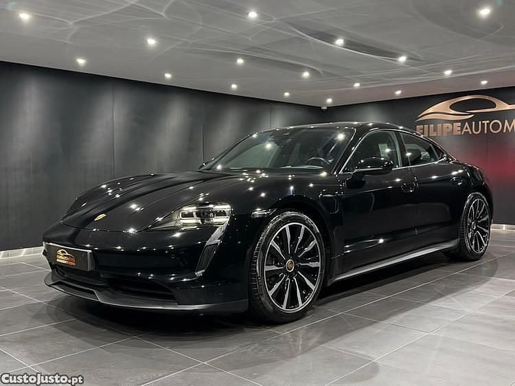 Preto Usado 2022 Porsche Taycan Coupé | € 63.900 - Imagem 1/1