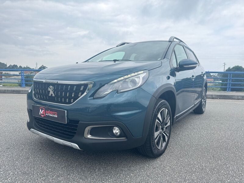 Azul Usado 2019 Peugeot 2008 Allure SUV | € 12.990 (Super Preço) - Imagem 1/4