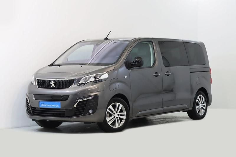 Cinzento Usado 2023 Peugeot e-Traveller Monovolume | € 39.900 - Imagem 1/4