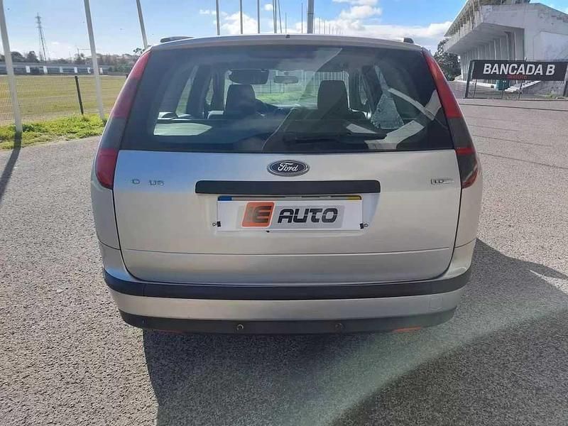 Usado Ford Focus Trend 109 HP (80 kW) 2005 Outra Carrinha