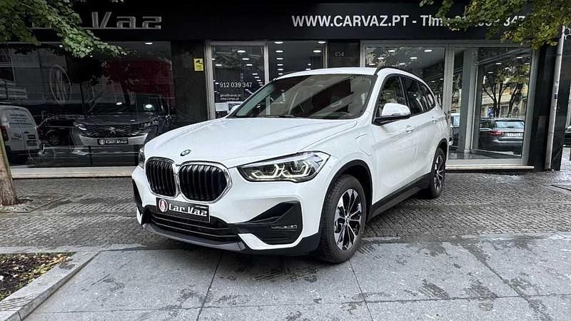 Branco Usado 2021 BMW X1 SUV | € 24.950 - Imagem 1/4
