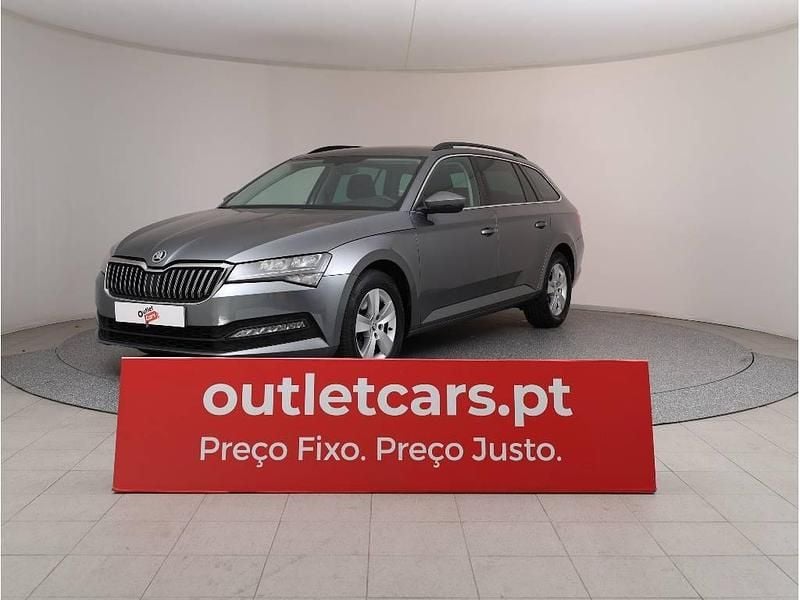 Cinzento médio metalizado Usado 2022 Skoda Superb Ambition Carrinha | € 19.990 (Super Preço) - Imagem 1/4