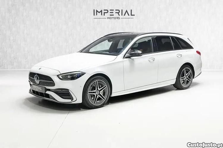 Branco Usado 2022 Mercedes C300e AMG Sedan | € 44.450 (Preço justo) - Imagem 1/1