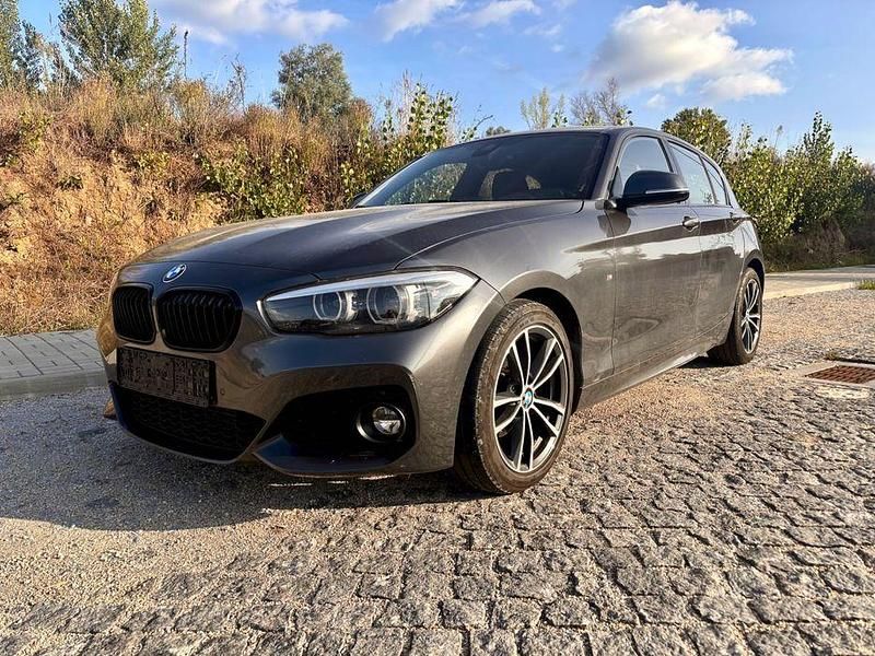 Cinzento Usado 2018 BMW 118 Citadino | € 18.500 (Super Preço) - Imagem 1/4