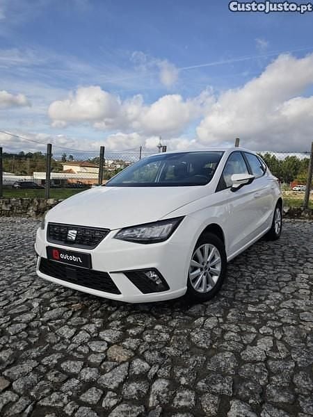 Branco Usado 2021 Seat Ibiza Style Plus Citadino | € 15.490 (Bom preço) - Imagem 1/1