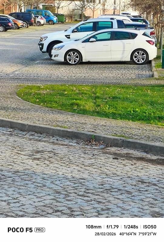 Usado Opel Astra 125 HP (91 kW) 2011 Branco Citadino