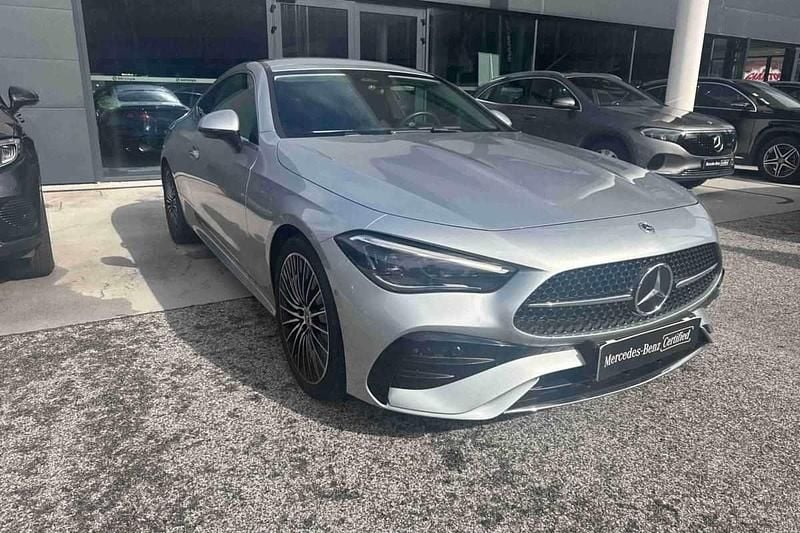 Usado Mercedes 220 197 HP (144 kW) 2025 Cinzento