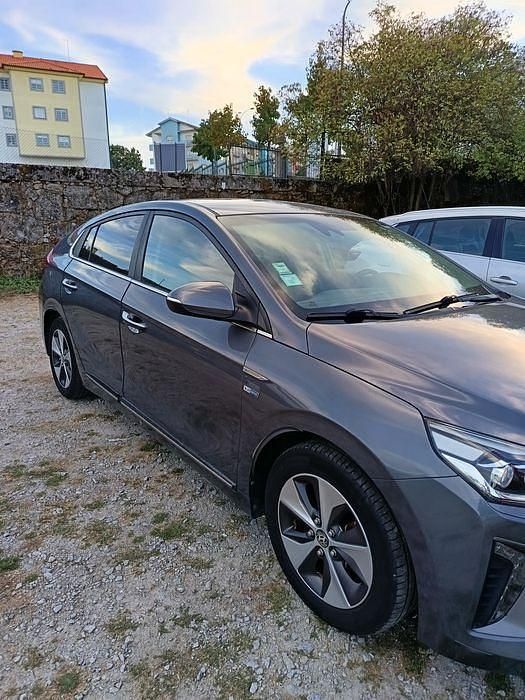 Usado 2017 Hyundai Ioniq Sedan | € 9.500 - Imagem 1/4