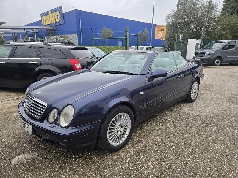 Usado Mercedes CLK230 200 HP (147 kW) 2000