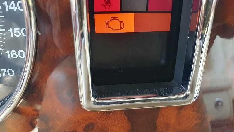 Usado Bentley Azure 407 HP (299 kW) 2001 Preto Cabrios