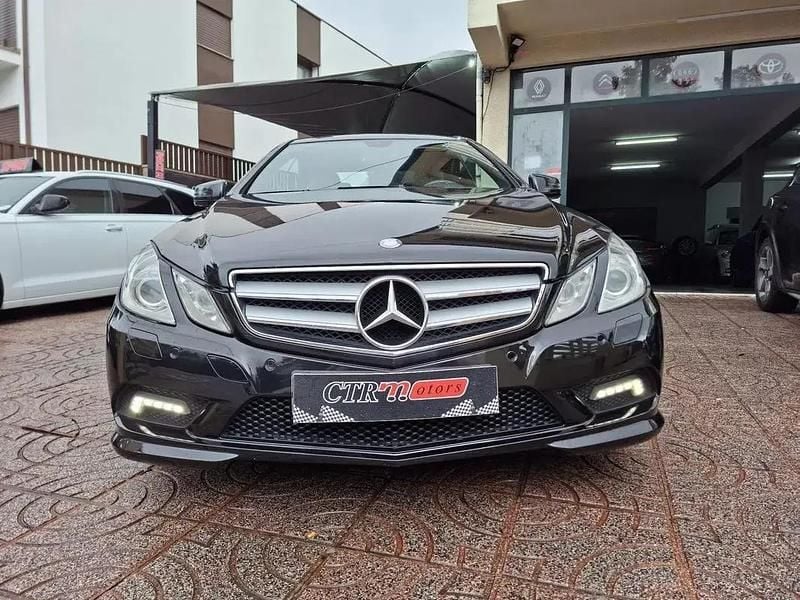 Usado Mercedes E250 Avantgarde 204 HP (150 kW) 2009 Preto Coupé