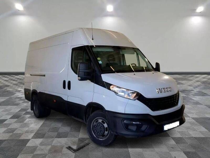 Usado Iveco Daily 156 HP (114 kW) 2020 Branco