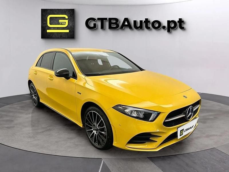 Amarelo Usado 2020 Mercedes A250 AMG | € 28.499 - Imagem 1/4